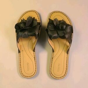 Sonoma Women's Black and Tan Floral Sandals